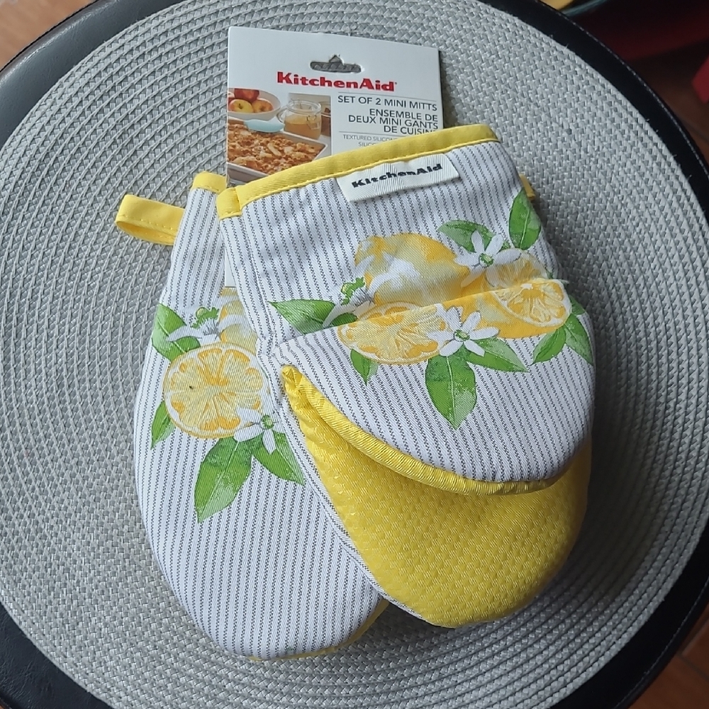 KitchenAid Mini Mitts